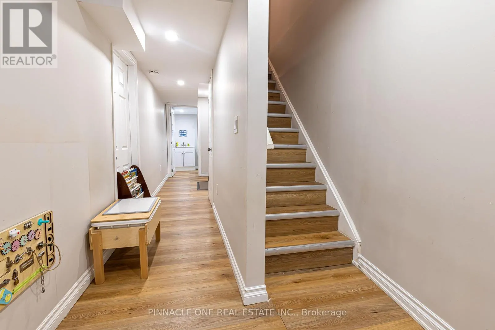 30 AMBEREEN PLACE