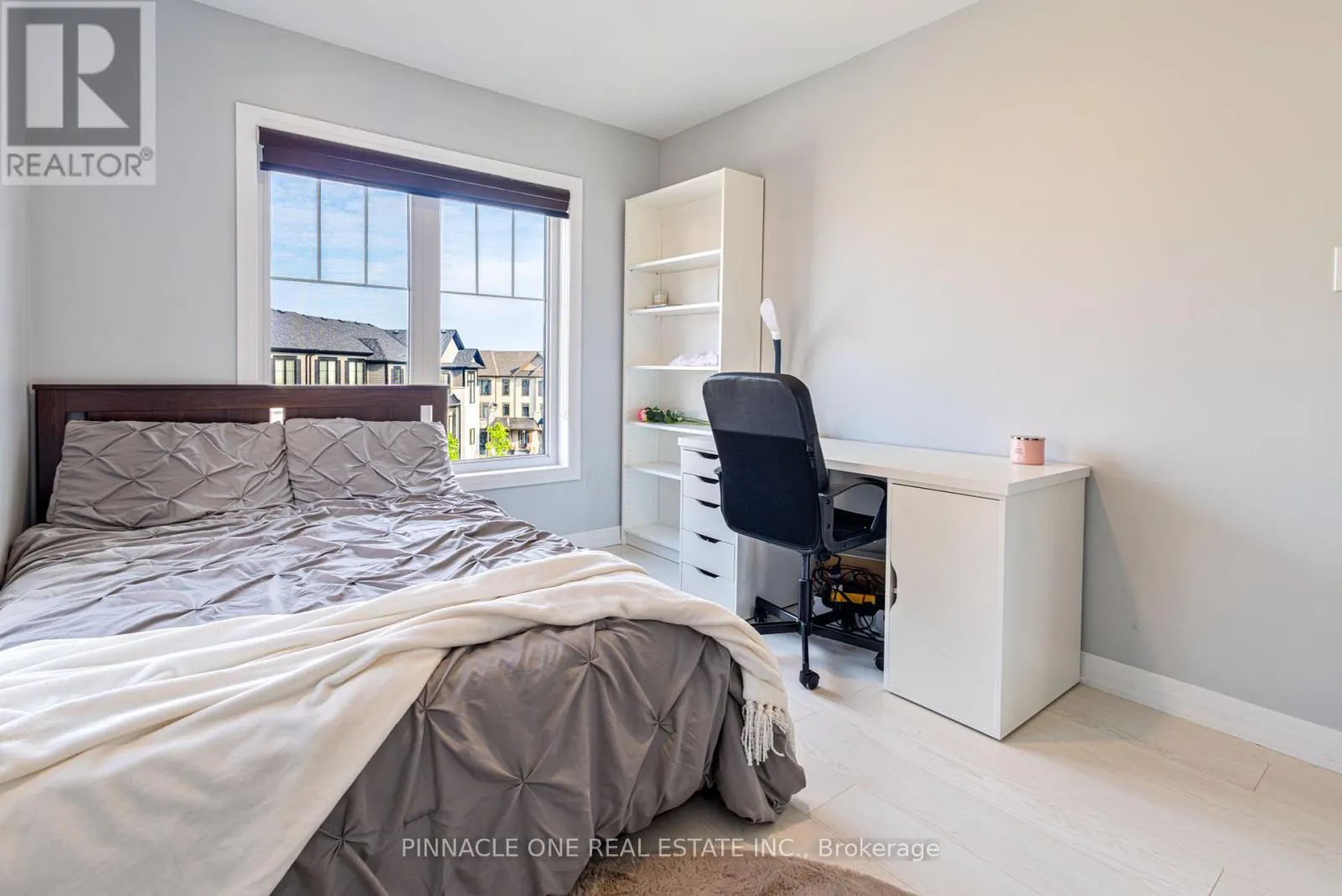 30 AMBEREEN PLACE
