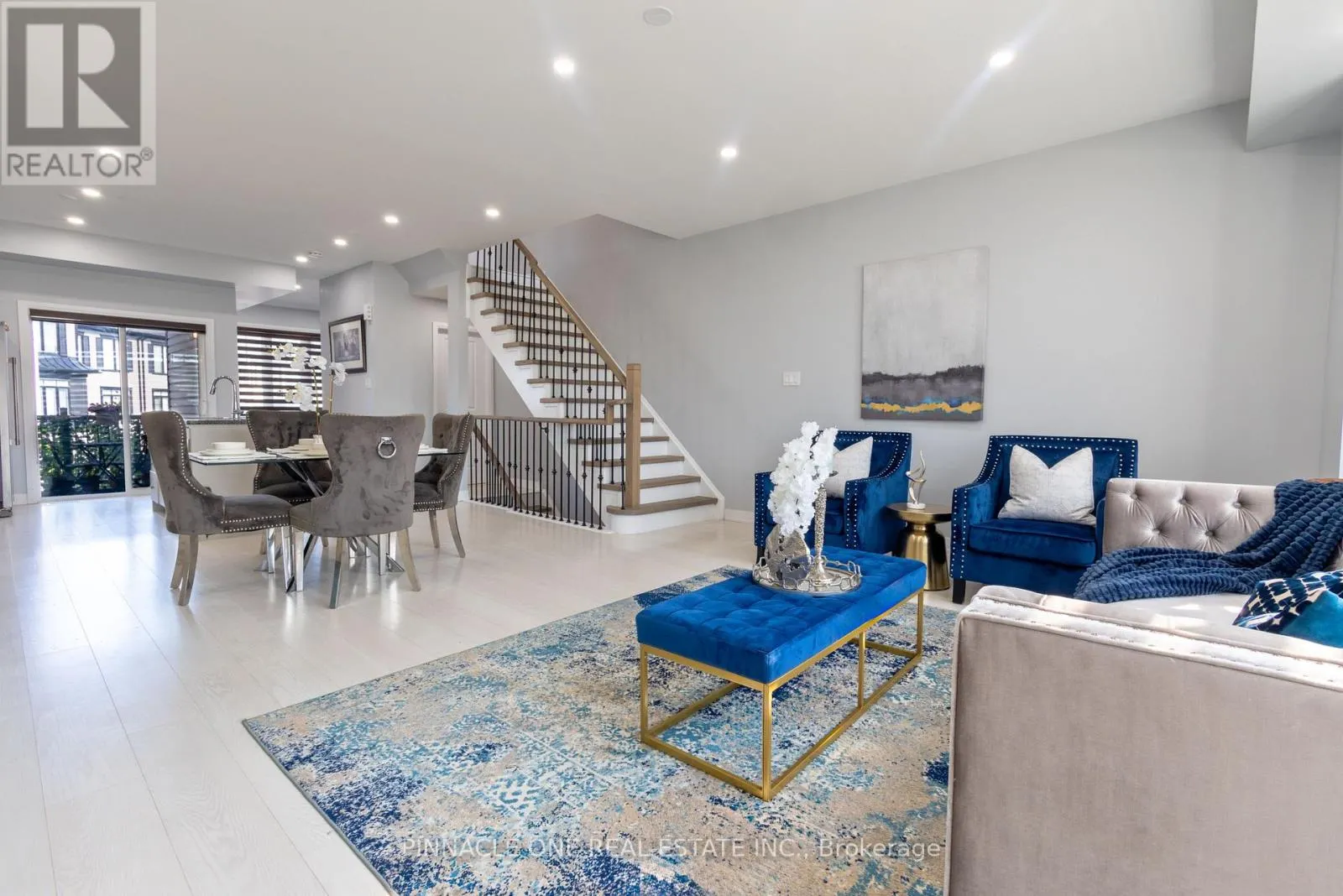 30 AMBEREEN PLACE