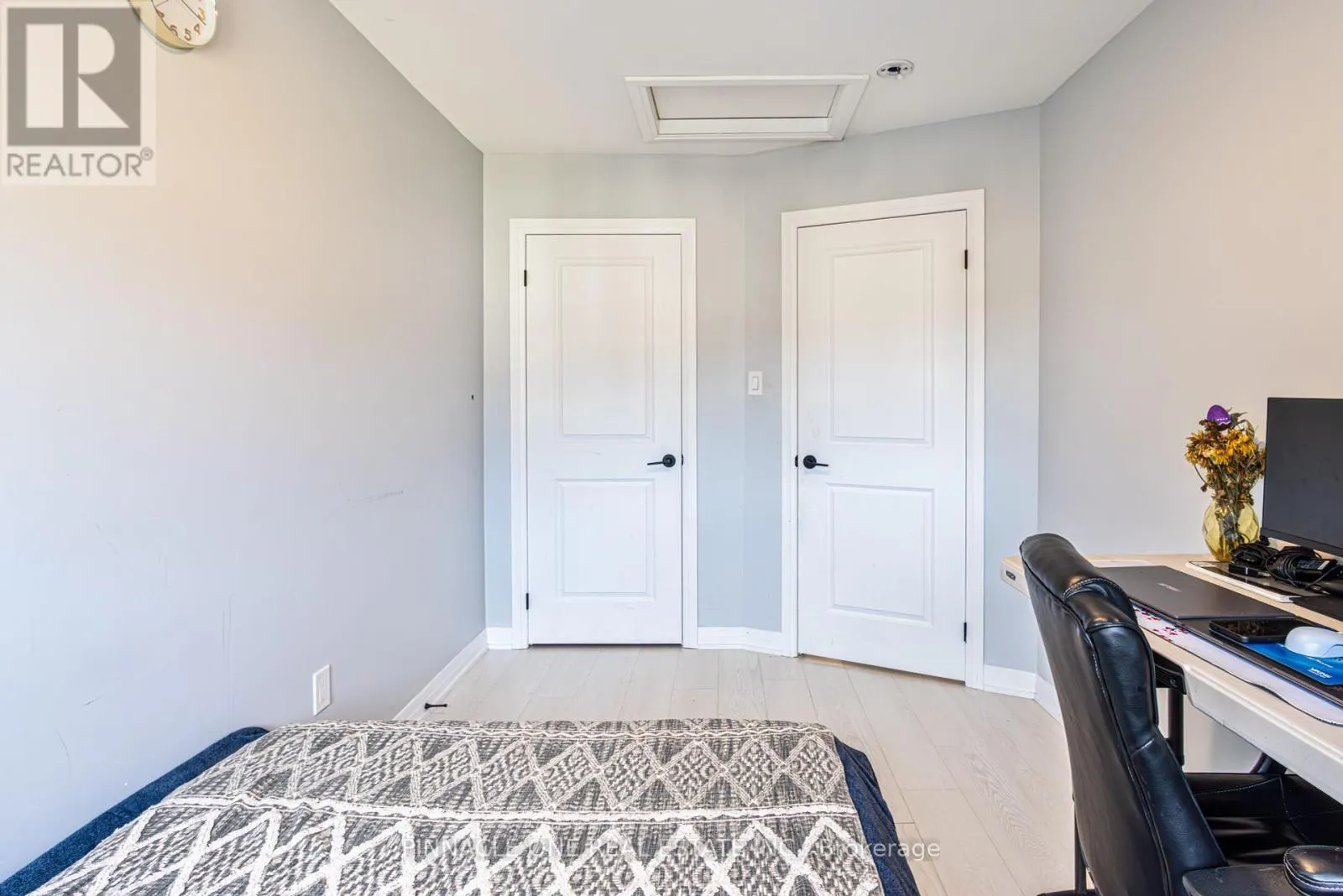 30 AMBEREEN PLACE