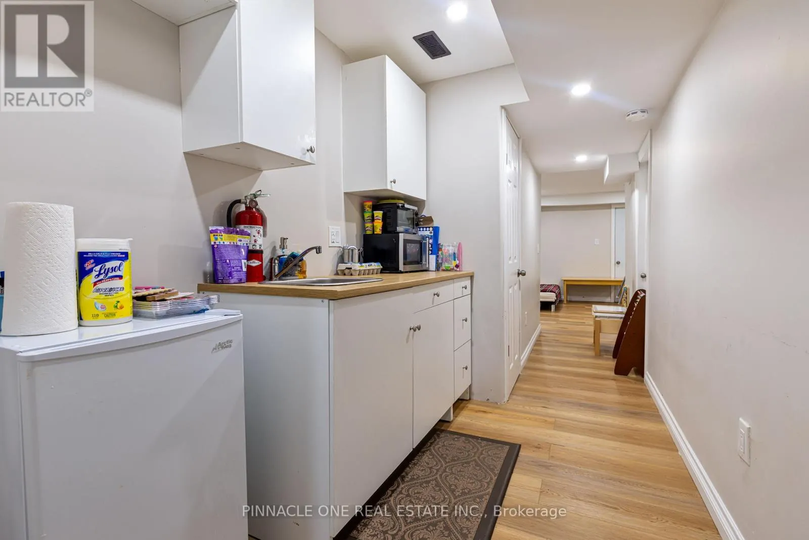 30 AMBEREEN PLACE
