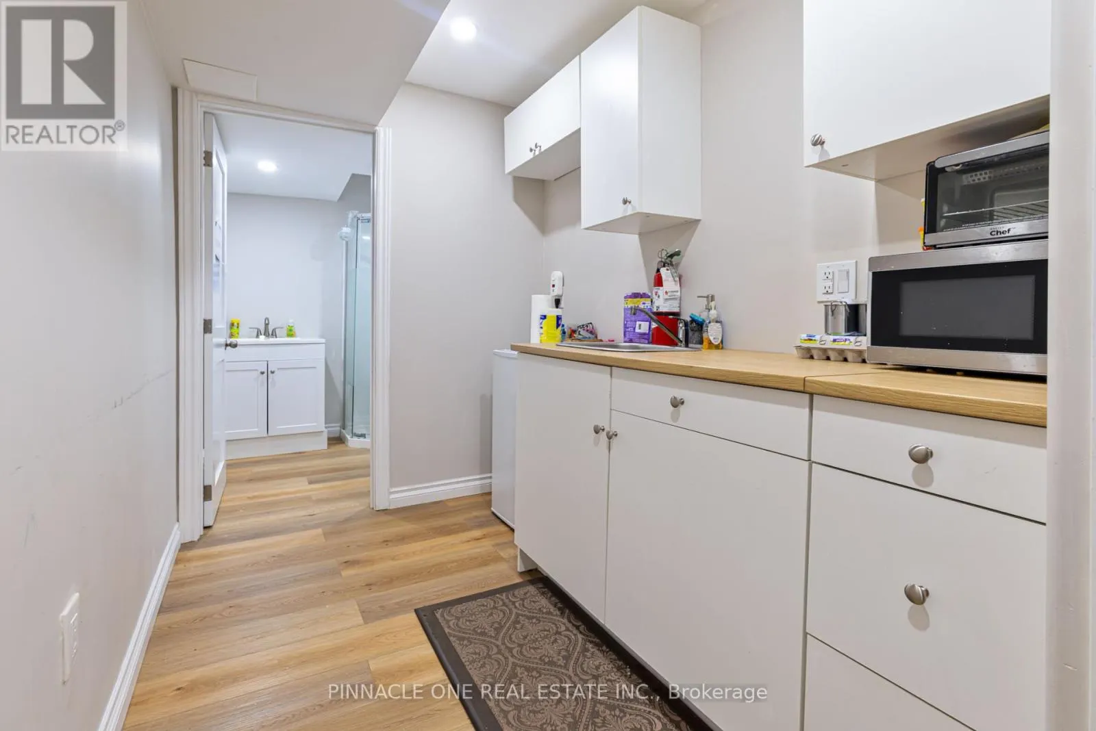 30 AMBEREEN PLACE
