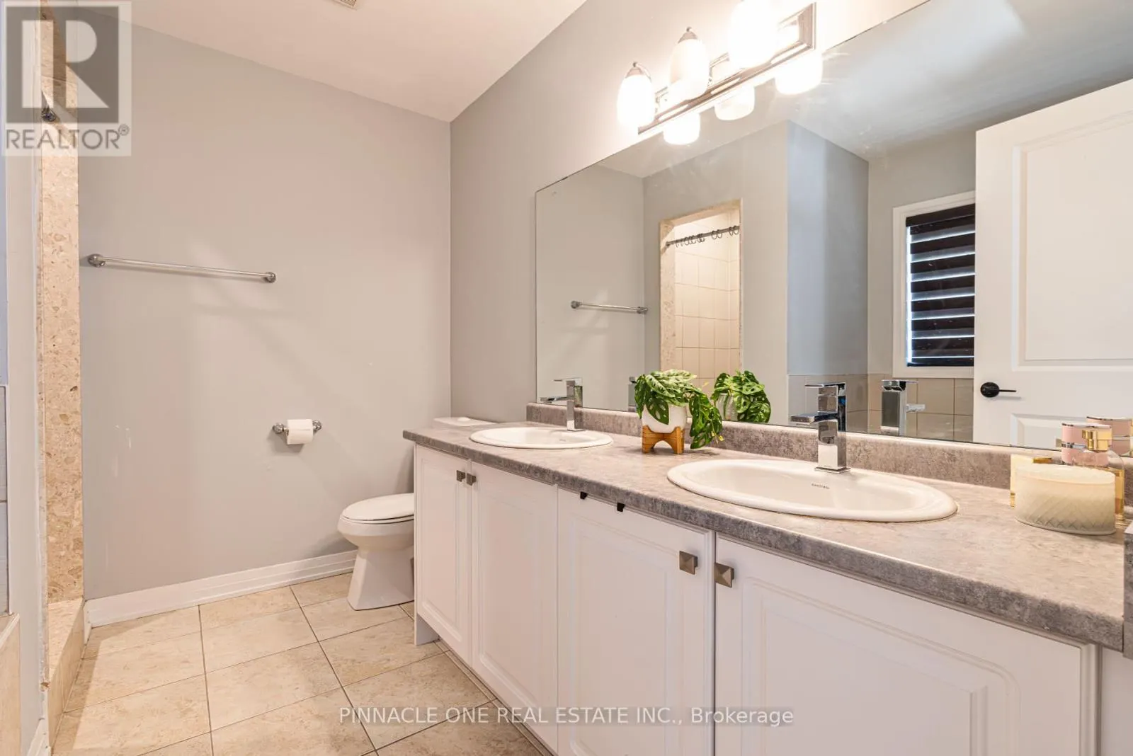 30 AMBEREEN PLACE