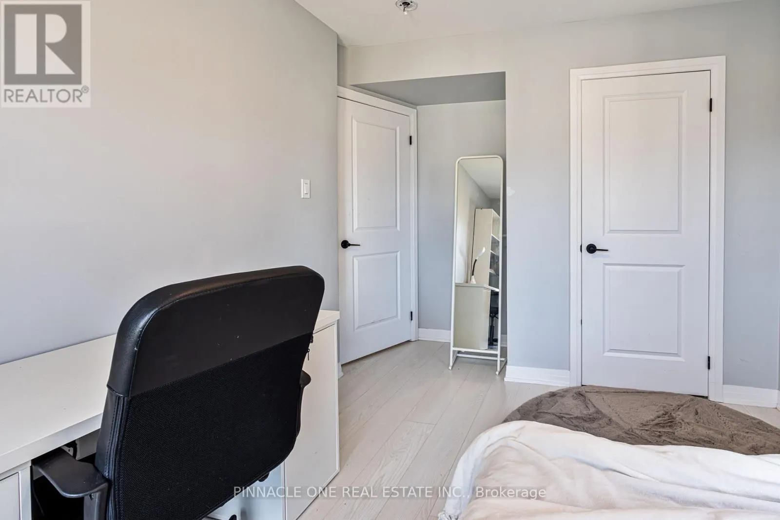 30 AMBEREEN PLACE