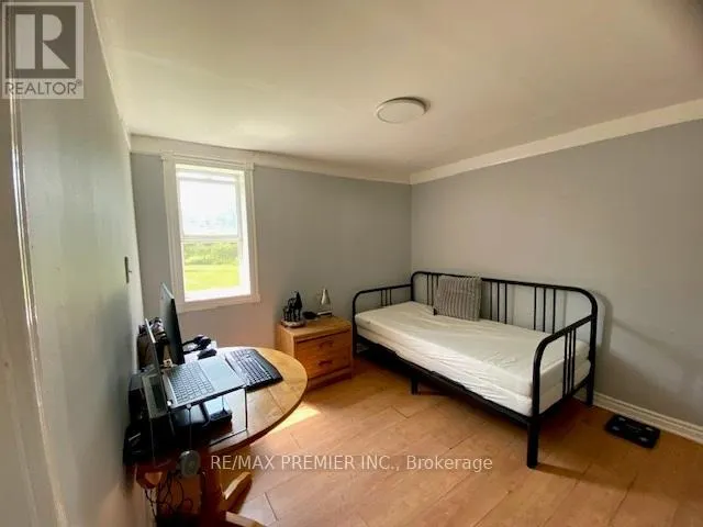 2462 RUNDLE ROAD