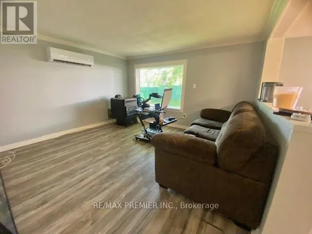 2462 RUNDLE ROAD