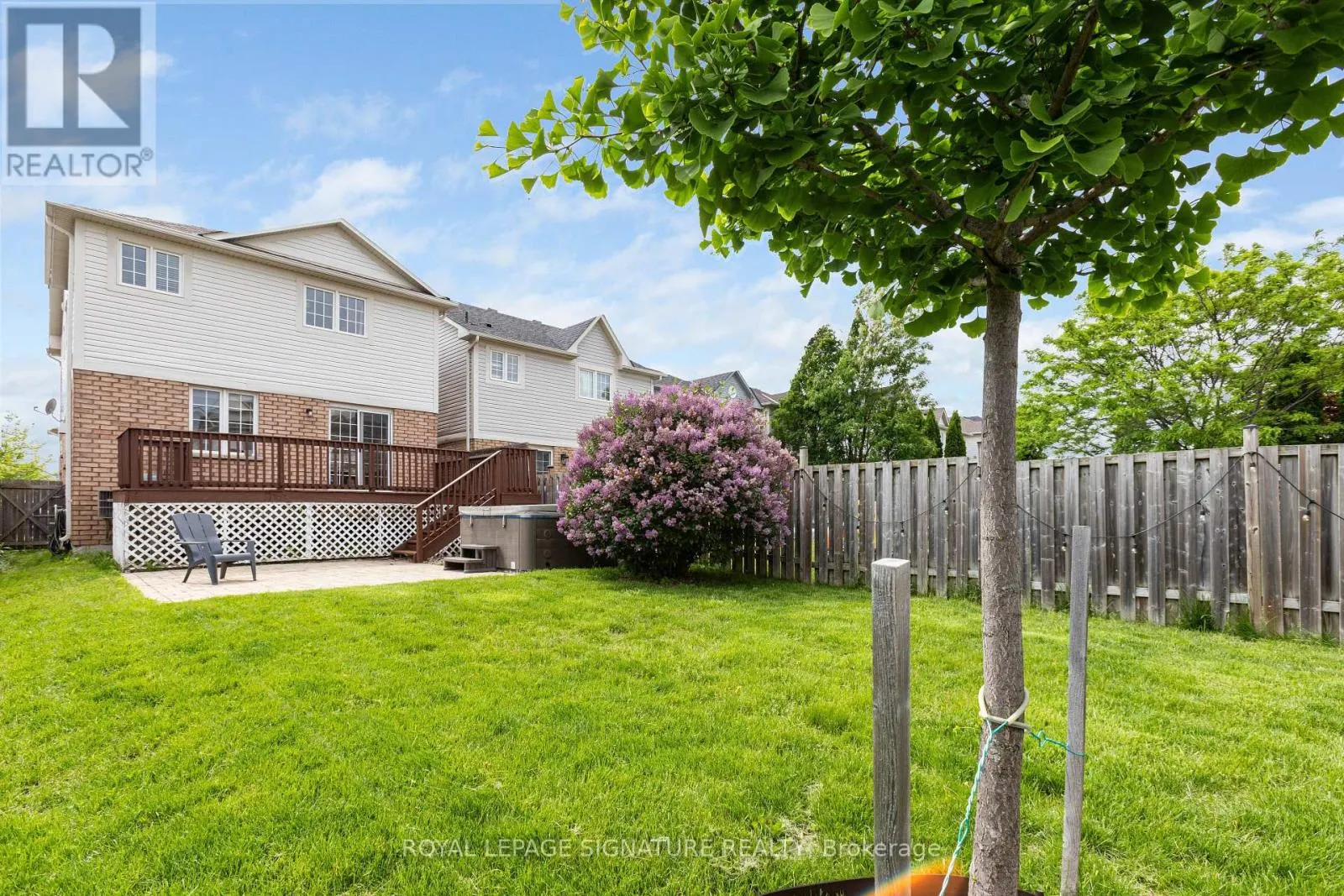27 LUNNEY CRESCENT