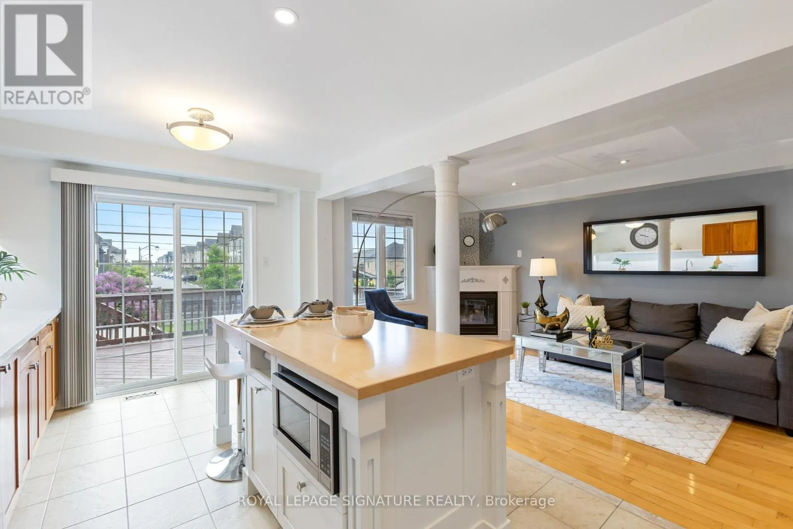 27 LUNNEY CRESCENT