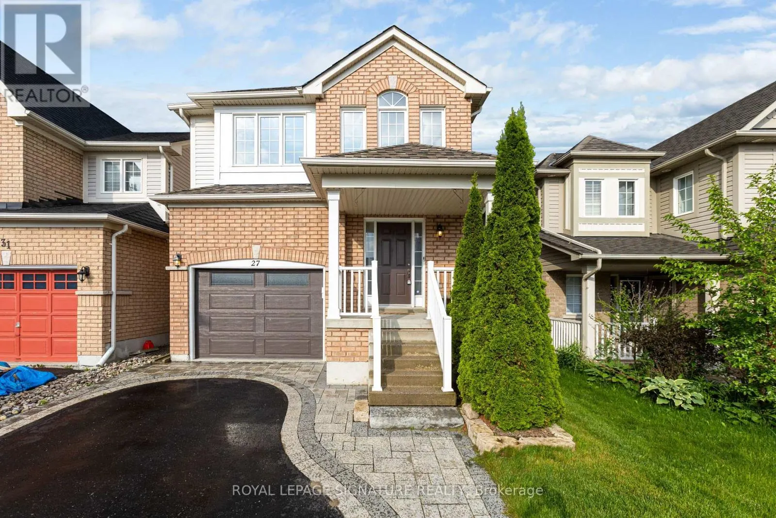 27 LUNNEY CRESCENT