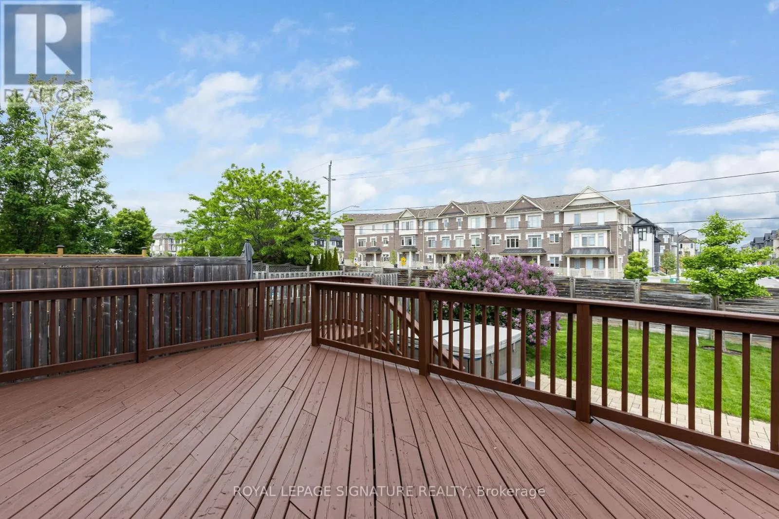 27 LUNNEY CRESCENT