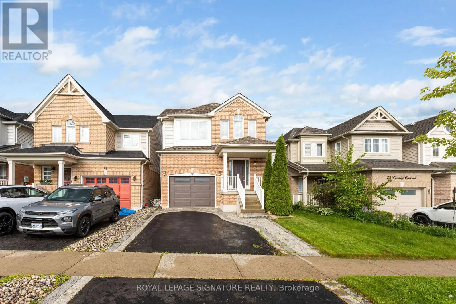 27 LUNNEY CRESCENT