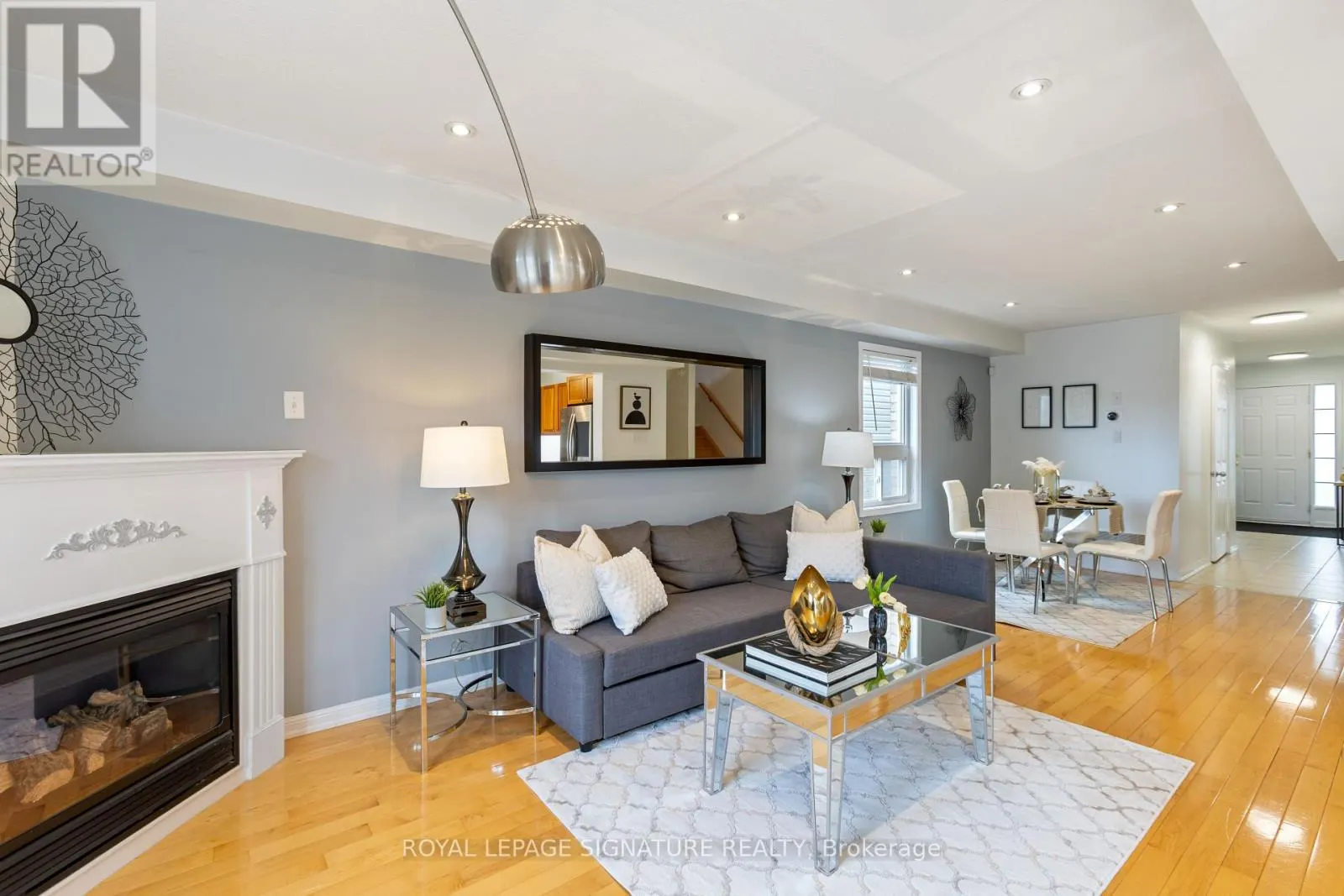 27 LUNNEY CRESCENT