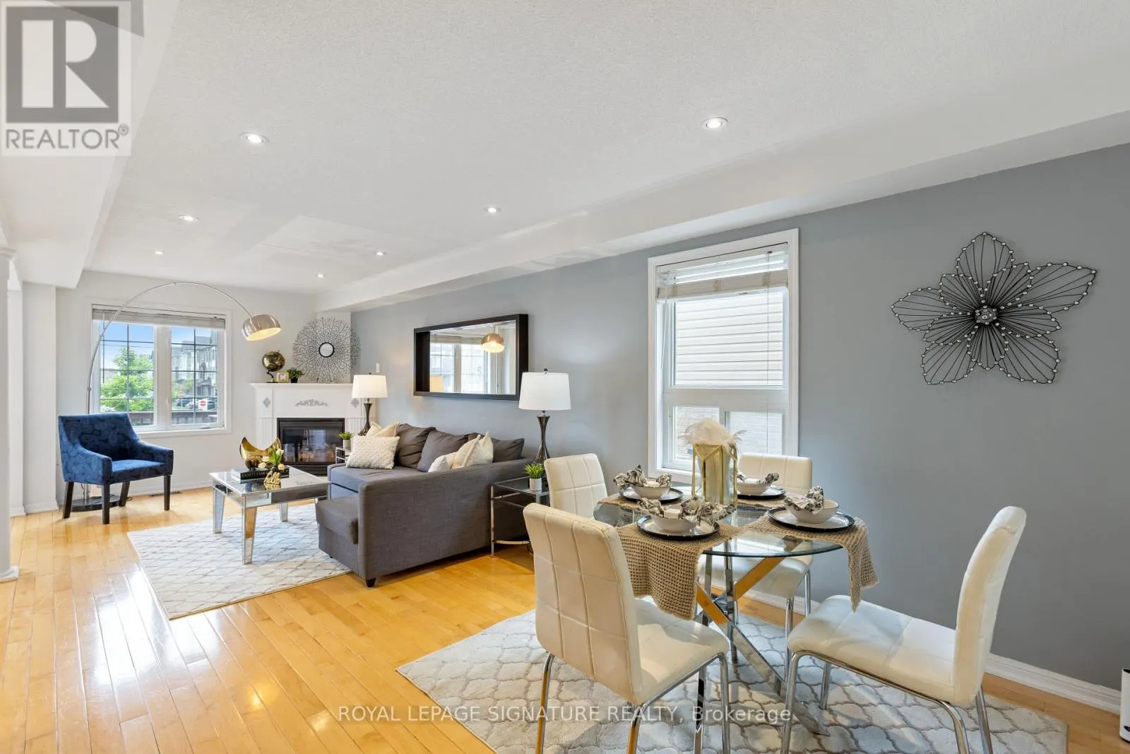 27 LUNNEY CRESCENT