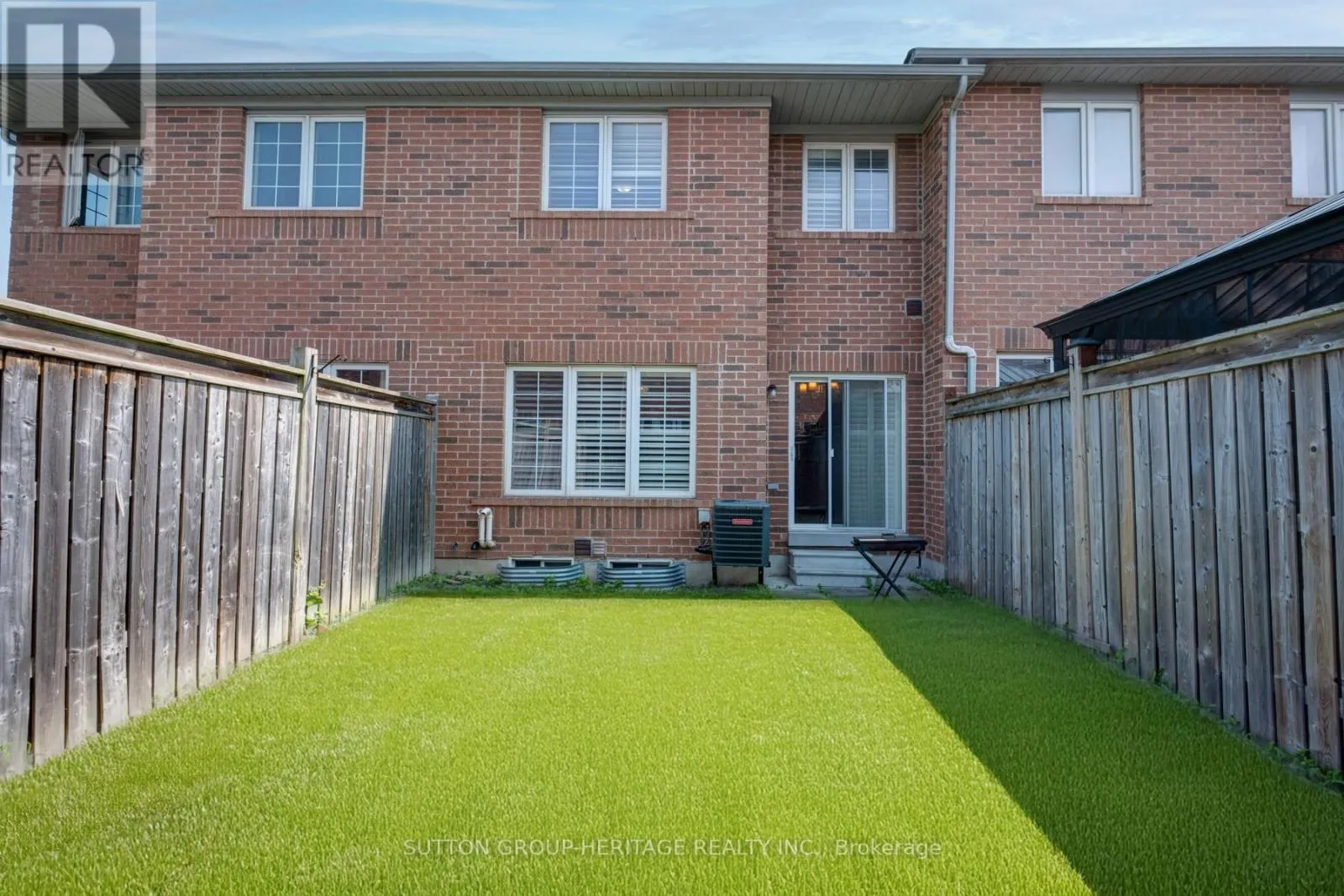 4 HICKMAN ROAD