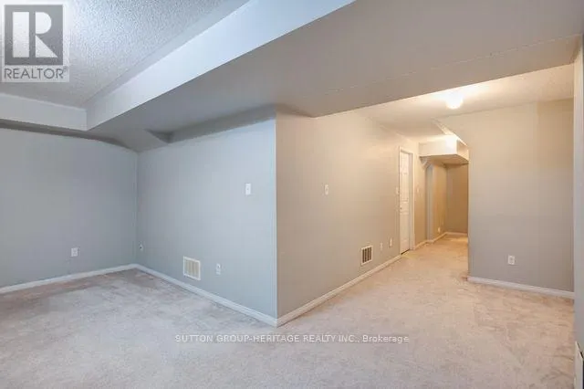 4 HICKMAN ROAD