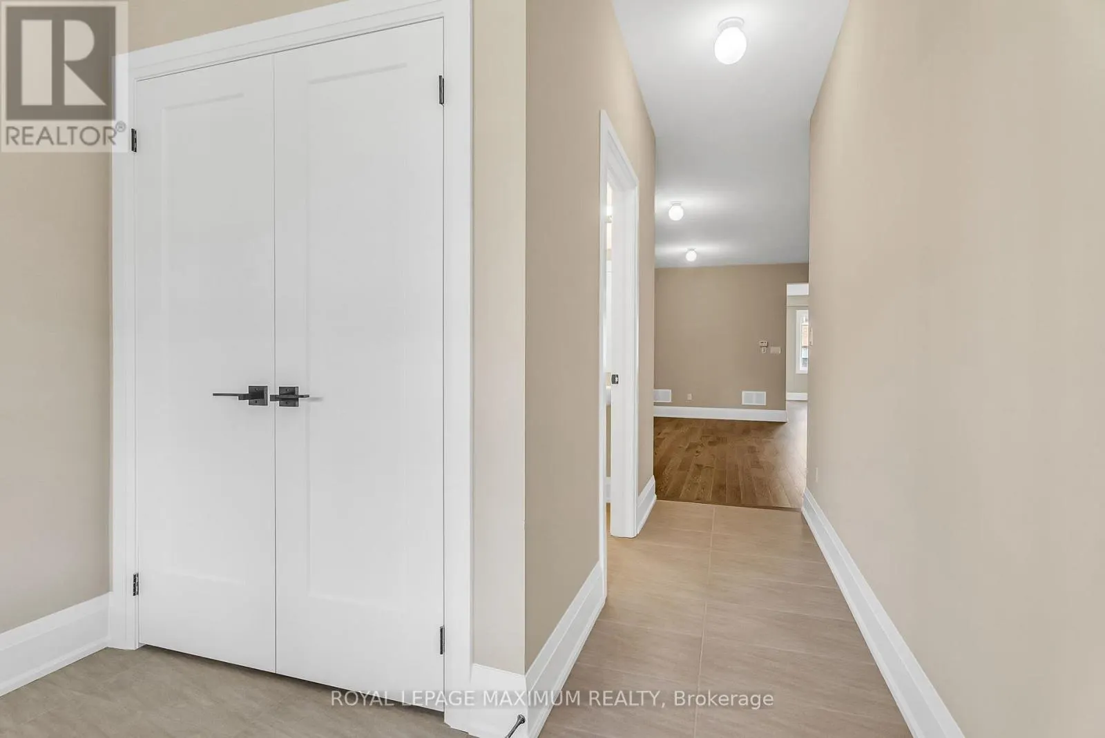 17 BERTRAM GATE