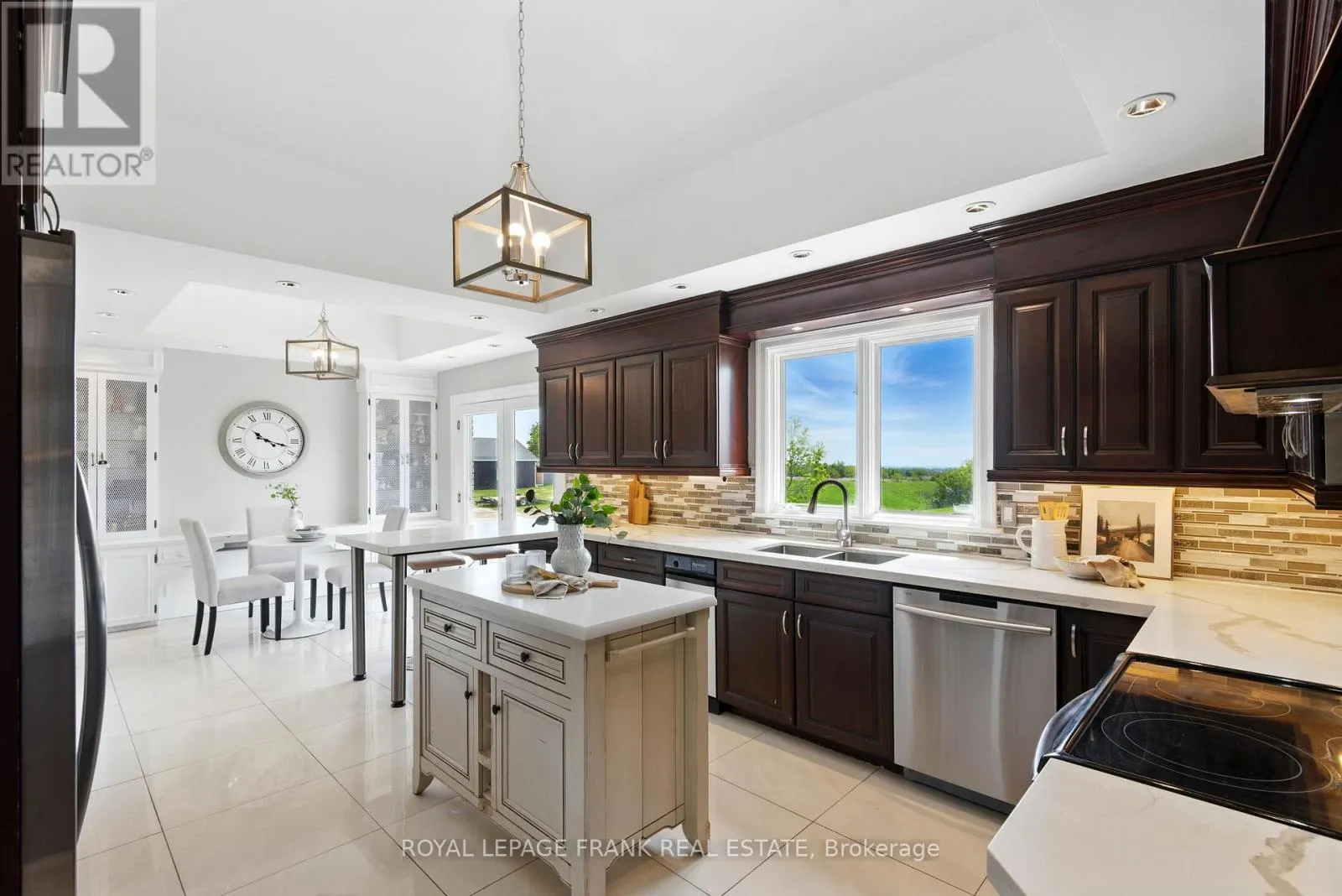 815 COATES ROAD W