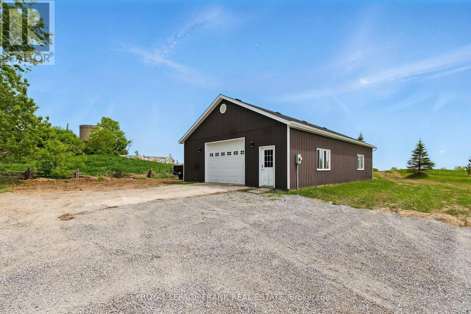 815 COATES ROAD W