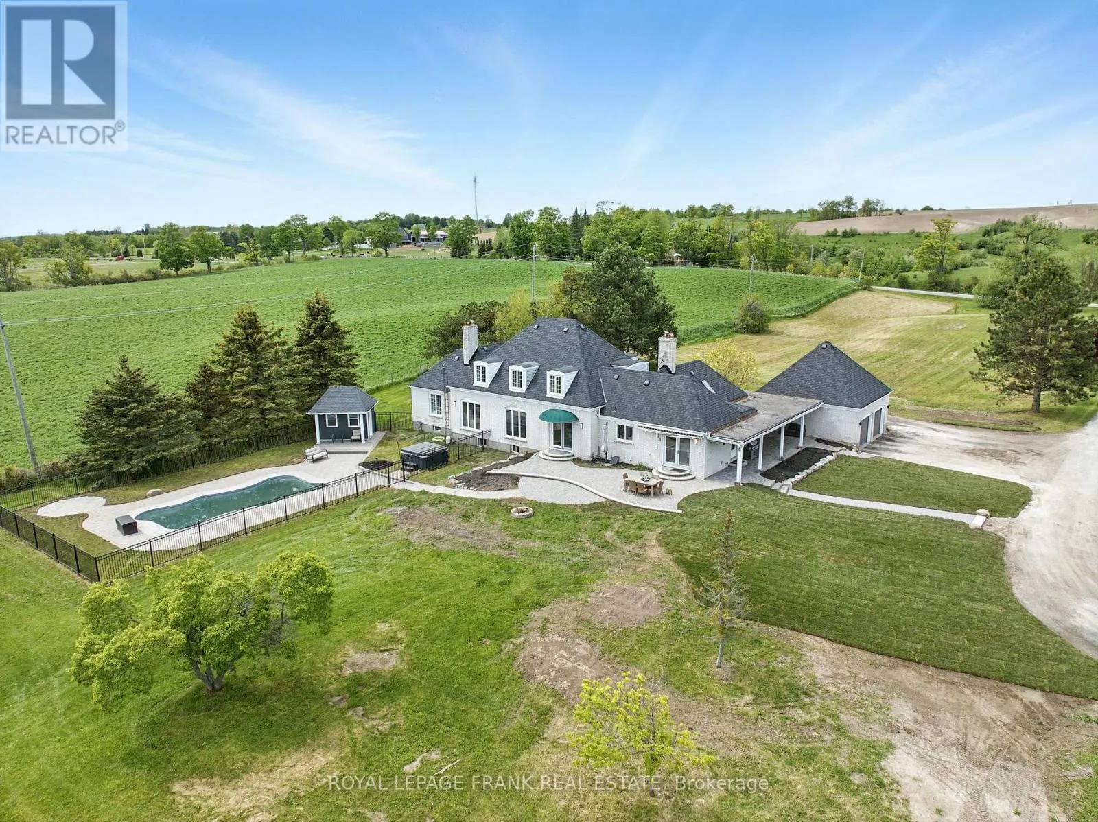 815 COATES ROAD W