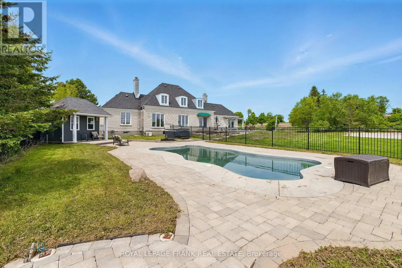 815 COATES ROAD W