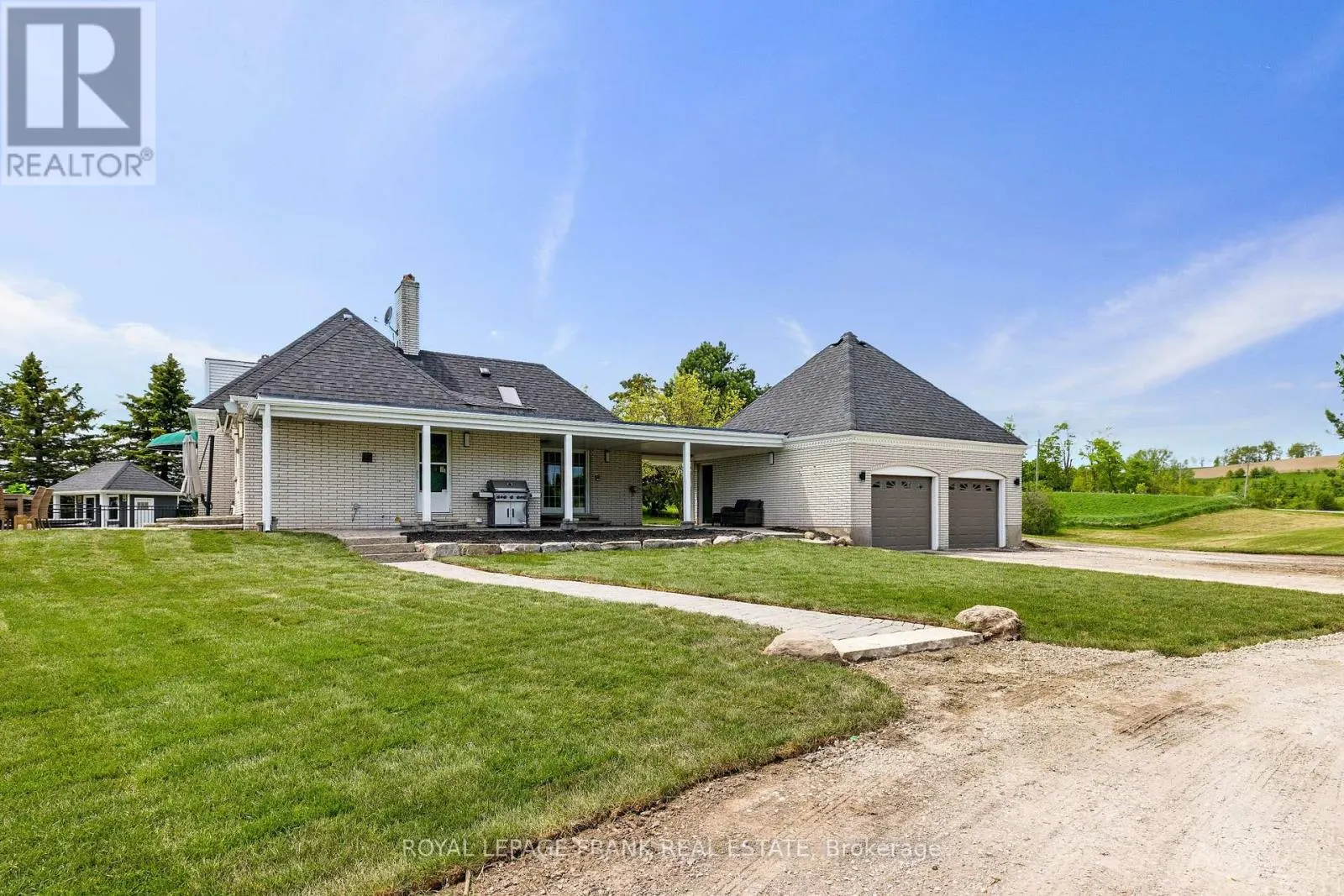 815 COATES ROAD W