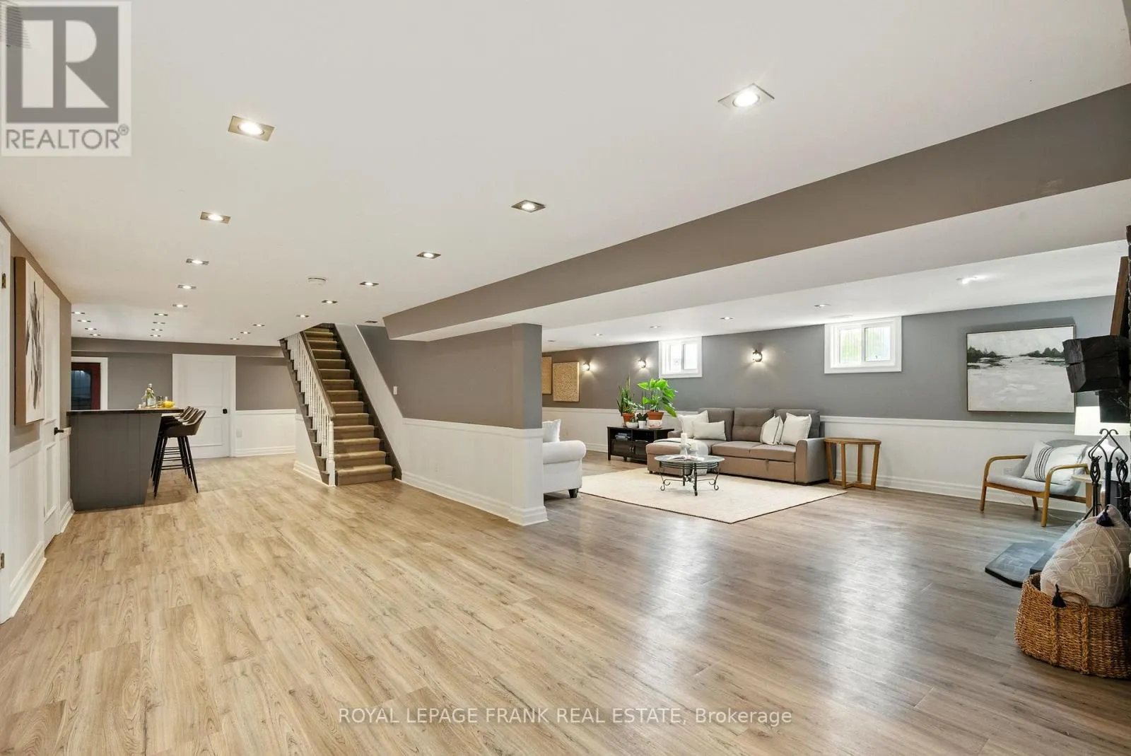 815 COATES ROAD W