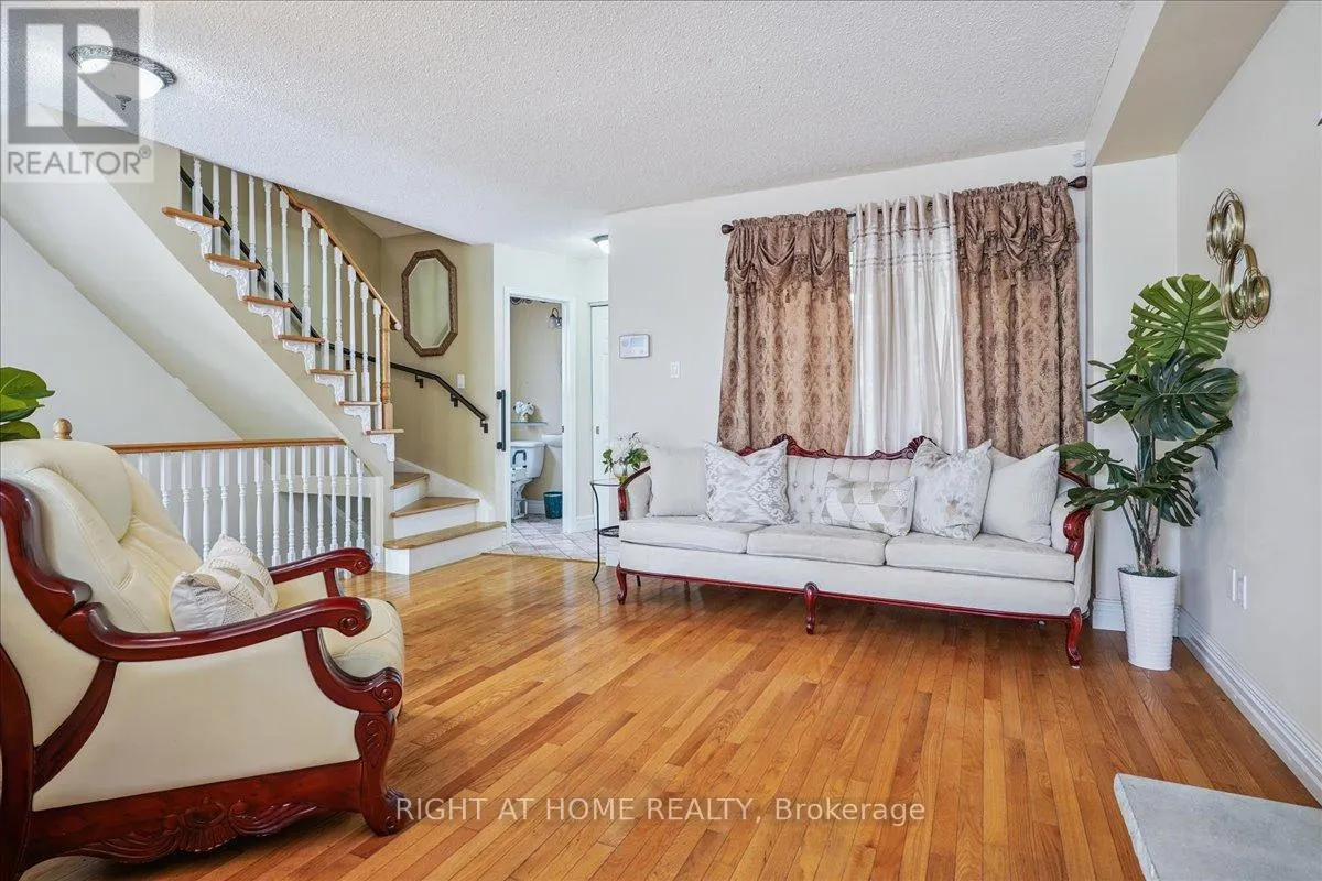 35 MILLINGTON CRESCENT