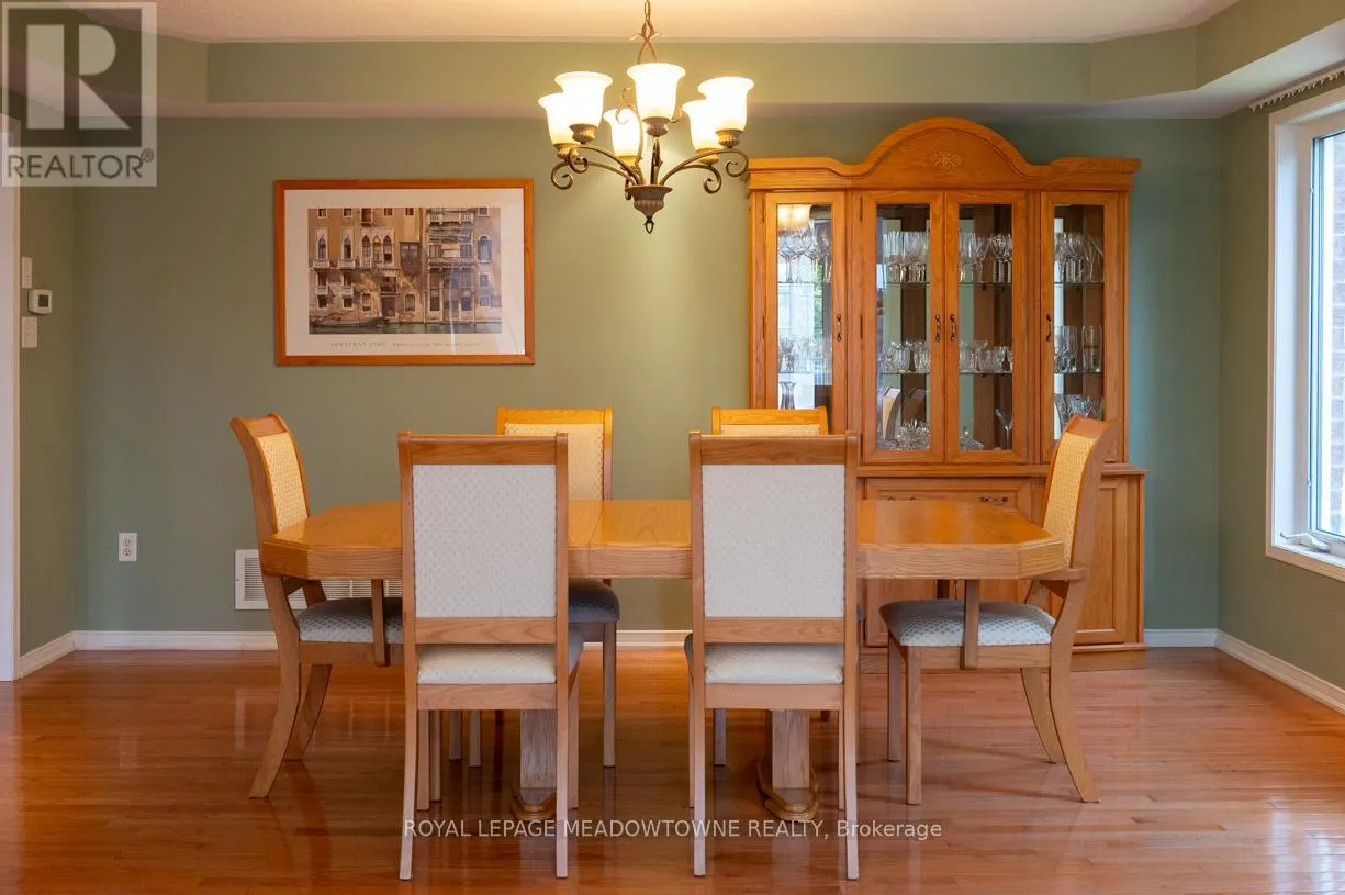 49 MONTEBELLO CRESCENT