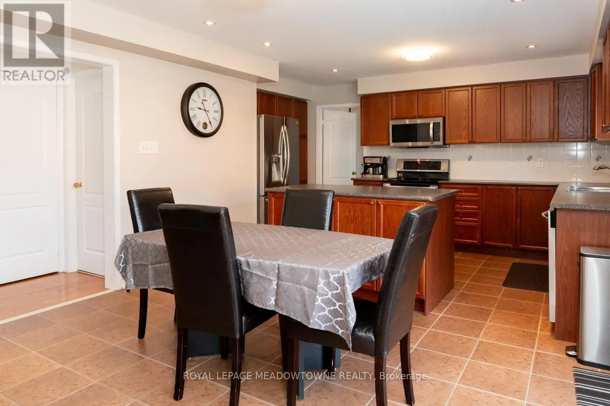 49 MONTEBELLO CRESCENT