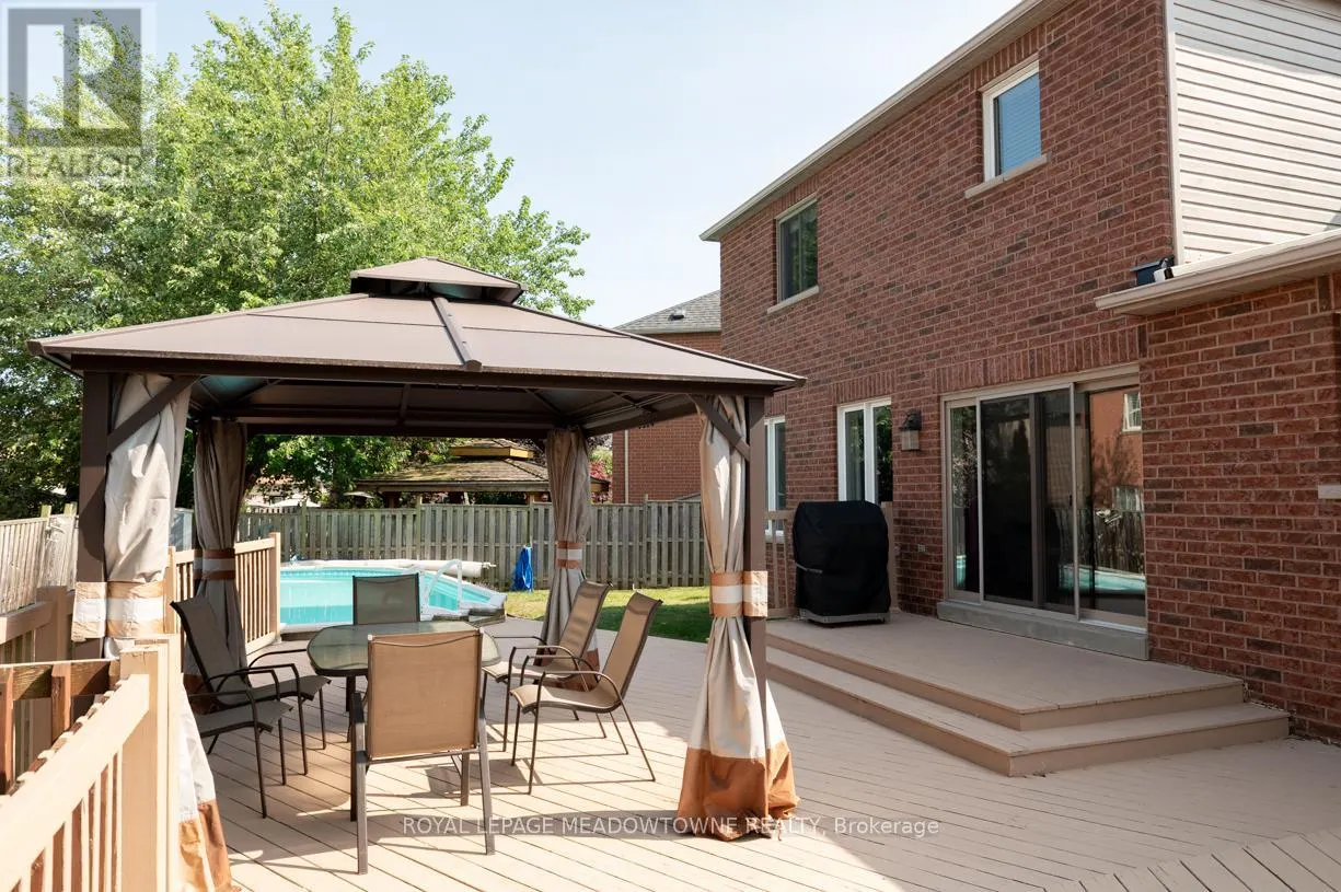 49 MONTEBELLO CRESCENT