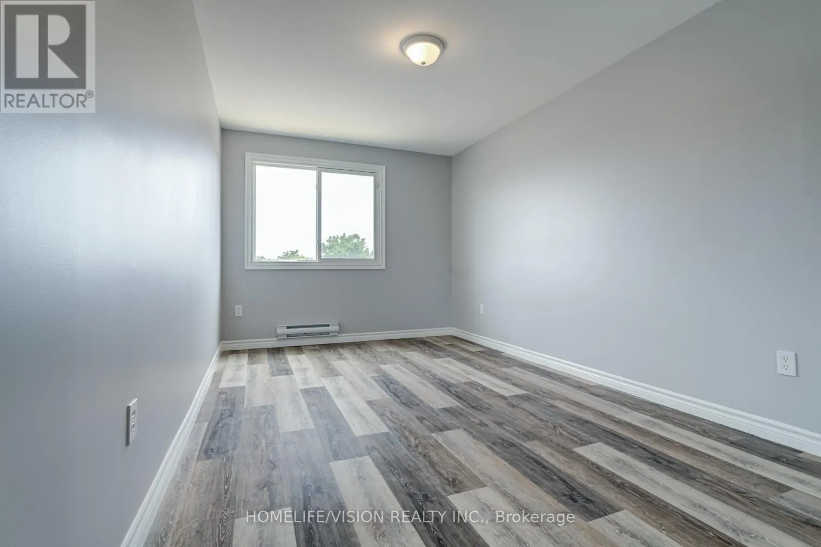 130-136 KING STREET E