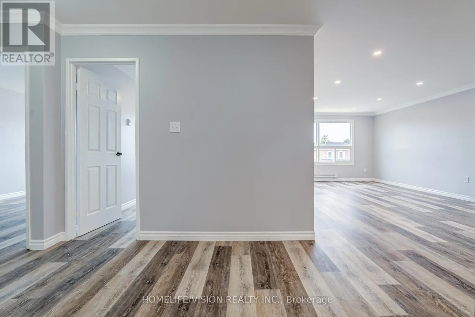 130-136 KING STREET E