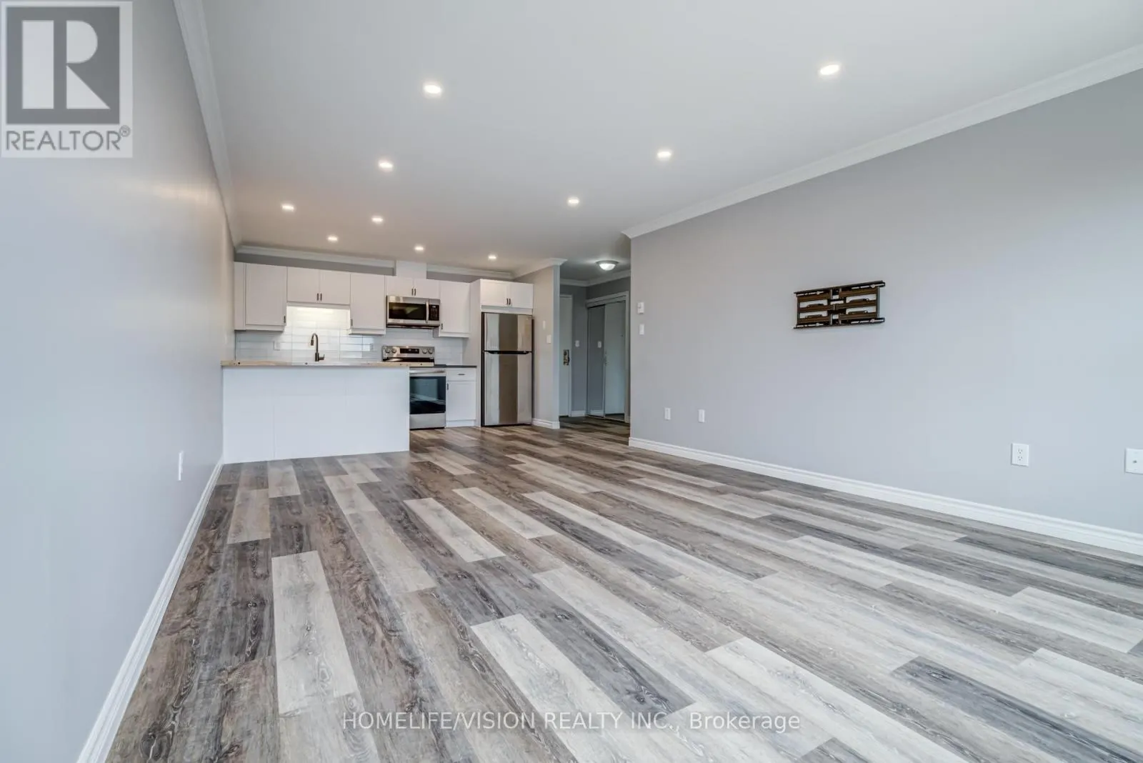 130-136 KING STREET E