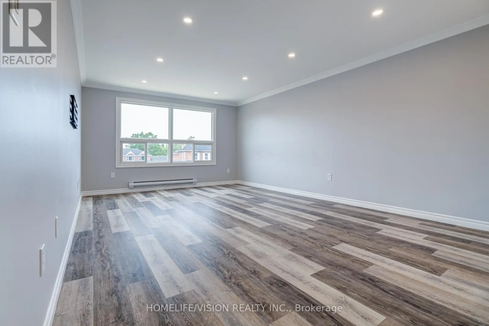 130-136 KING STREET E