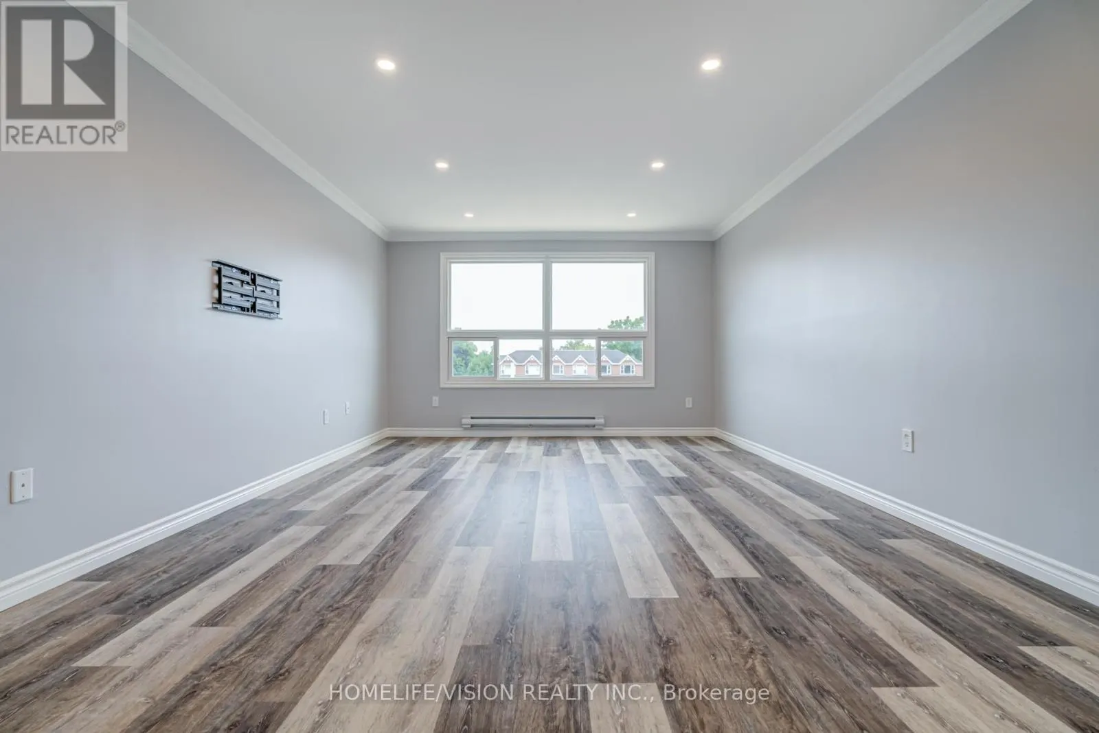 130-136 KING STREET E