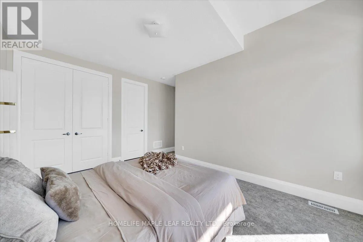 1242 TALISMAN MANOR
