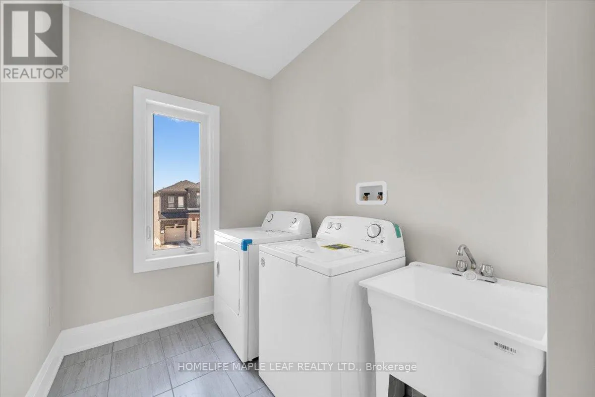 1242 TALISMAN MANOR