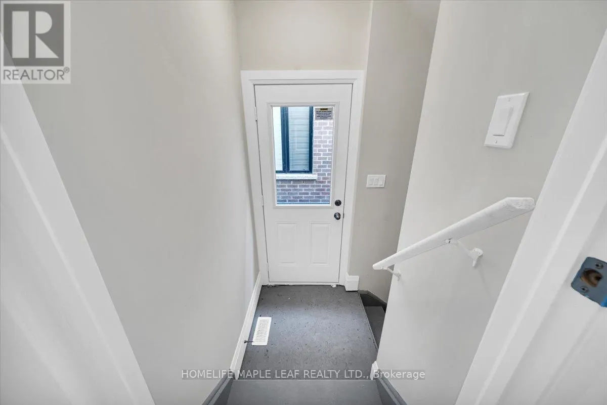 1242 TALISMAN MANOR
