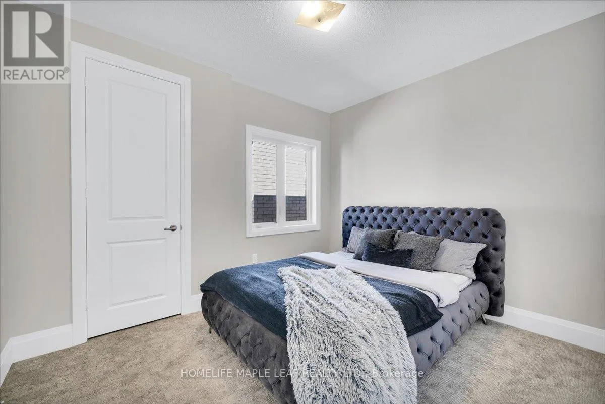 1242 TALISMAN MANOR