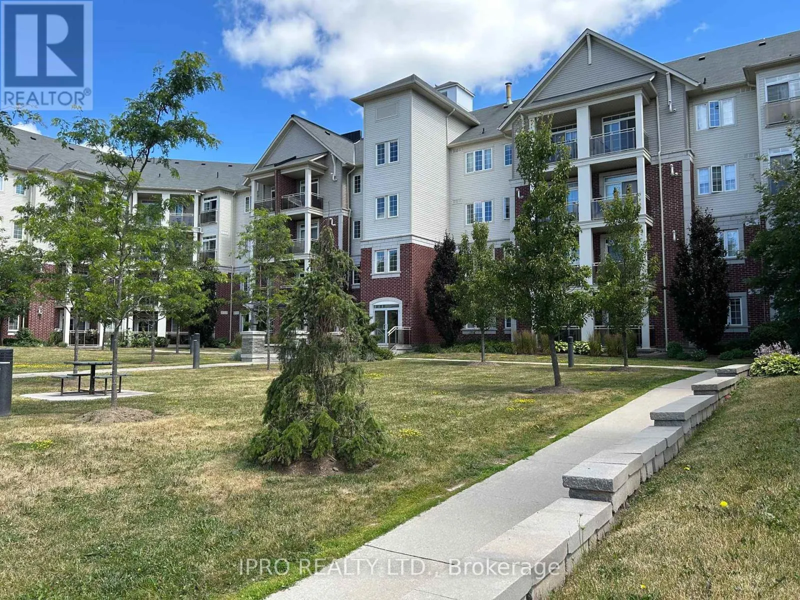 202 - 80 ASPEN SPRINGS DRIVE