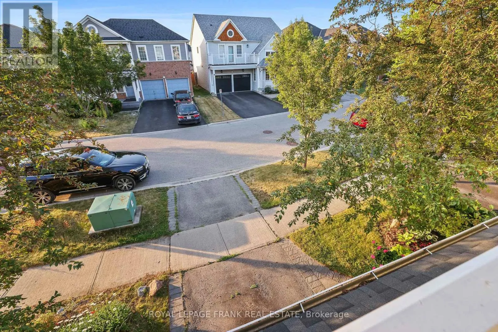 9 HOLLOWAY DRIVE