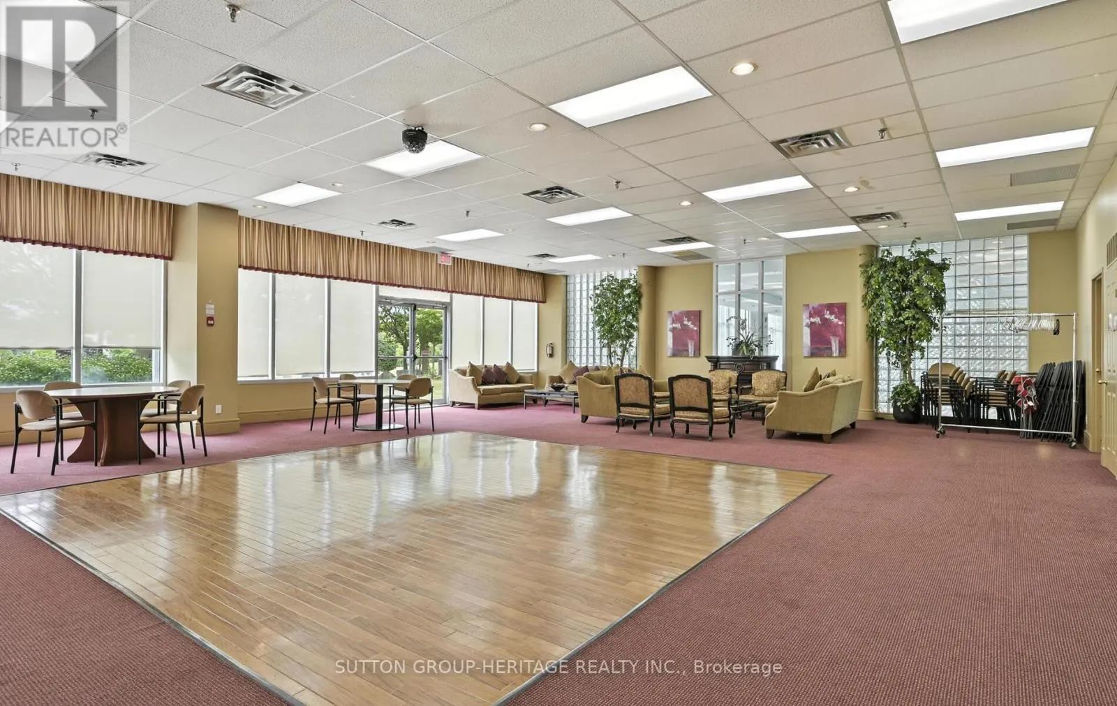 311 - 45 CUMBERLAND LANE