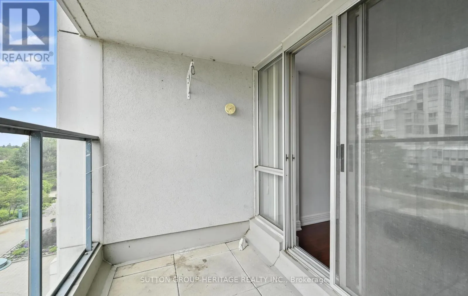 311 - 45 CUMBERLAND LANE