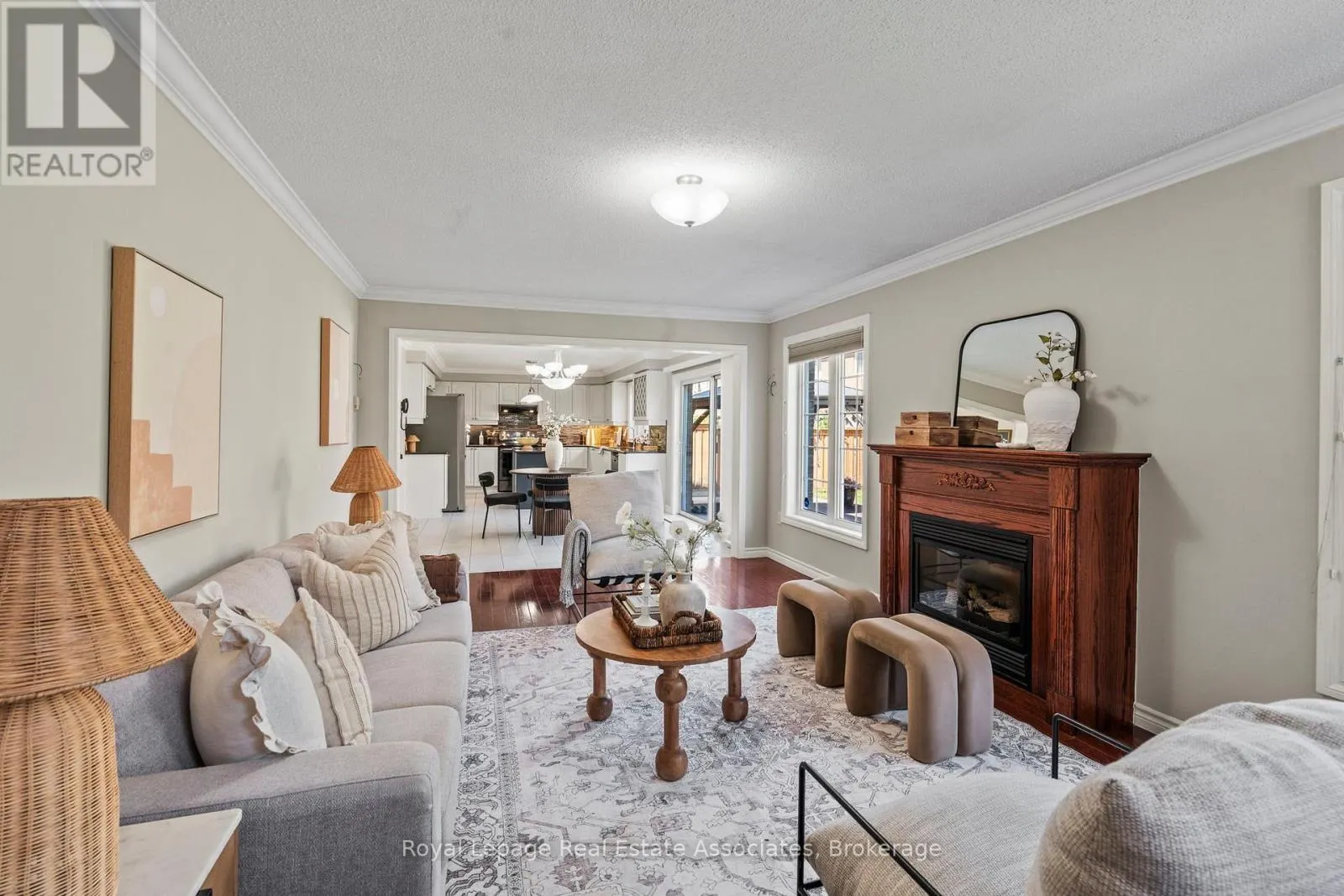 10 WESTACOTT CRESCENT