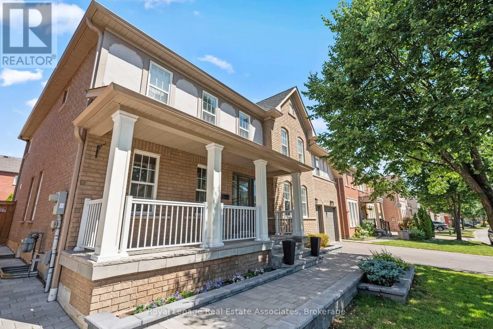 10 WESTACOTT CRESCENT
