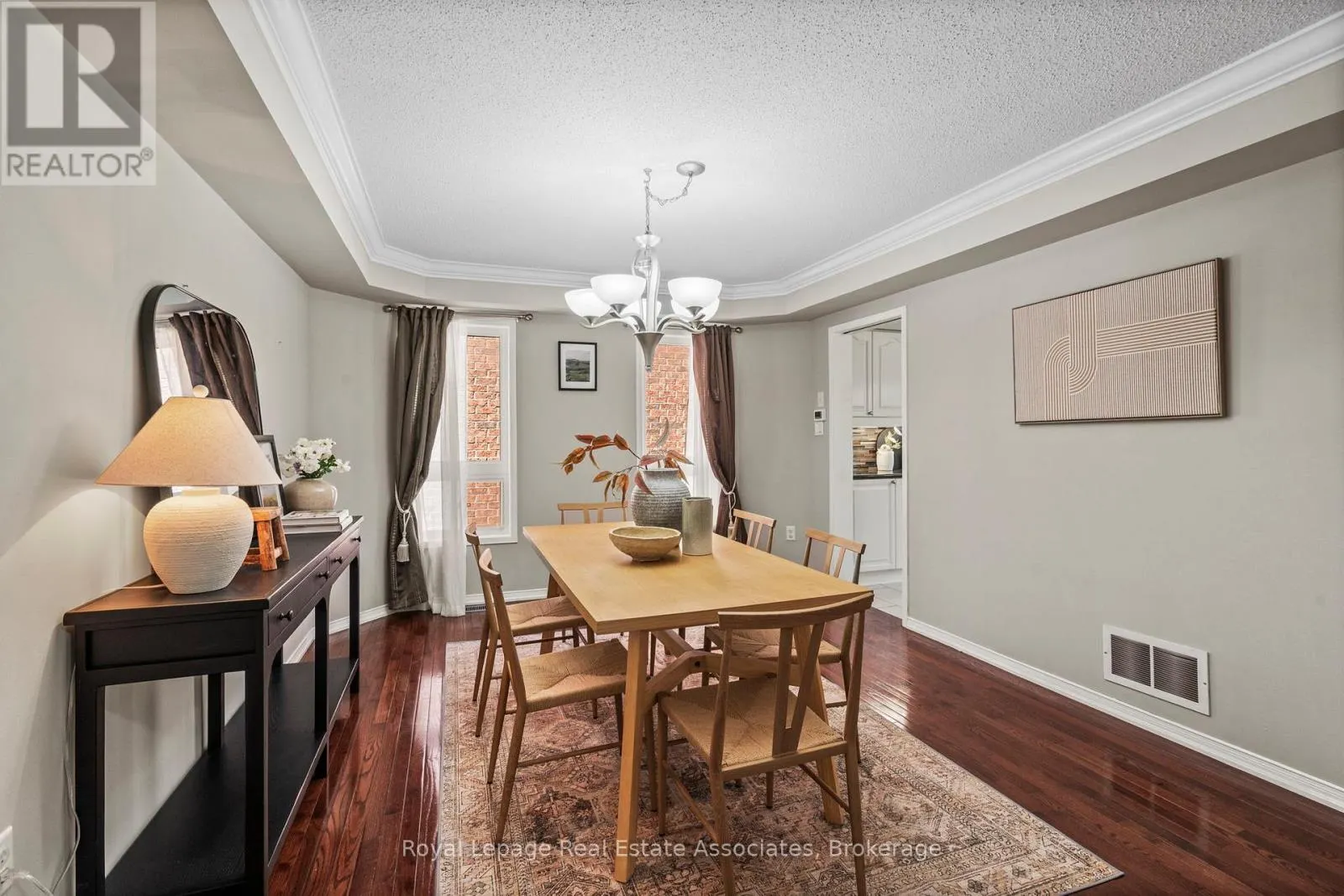 10 WESTACOTT CRESCENT