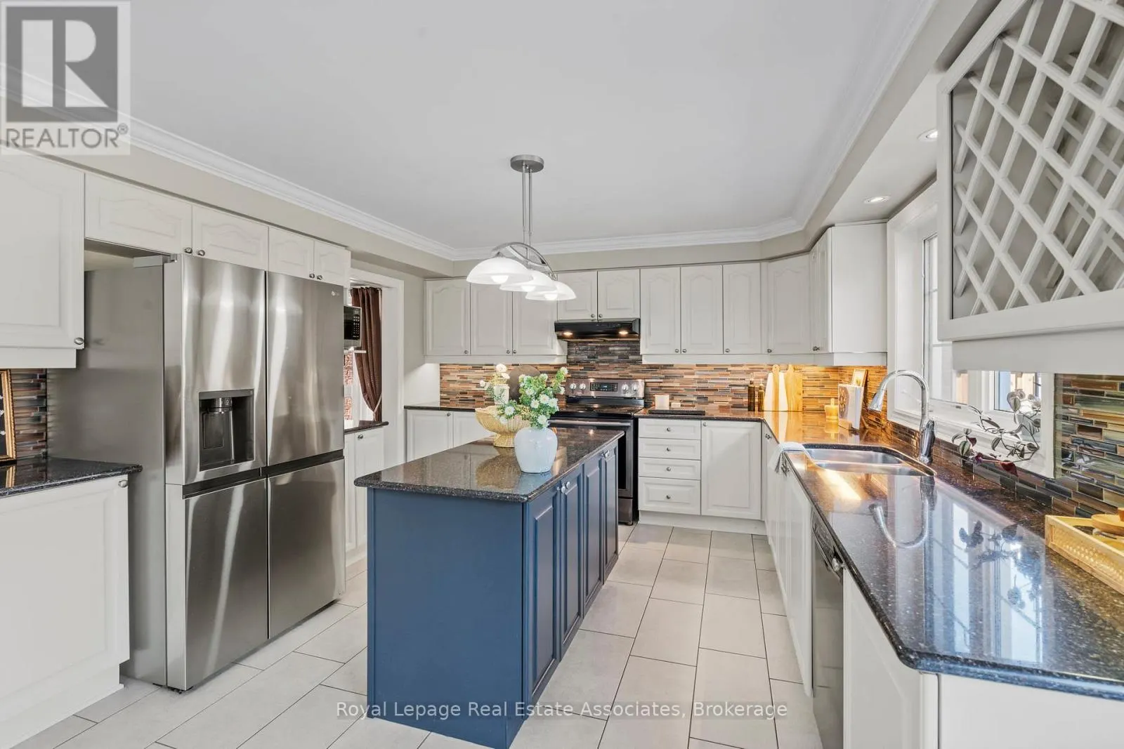 10 WESTACOTT CRESCENT