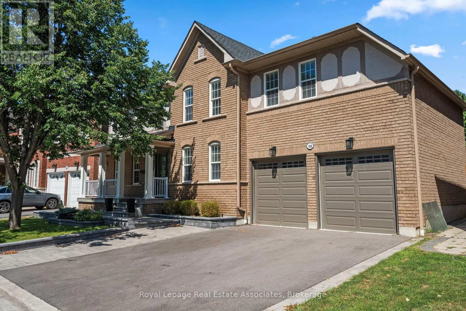 10 WESTACOTT CRESCENT