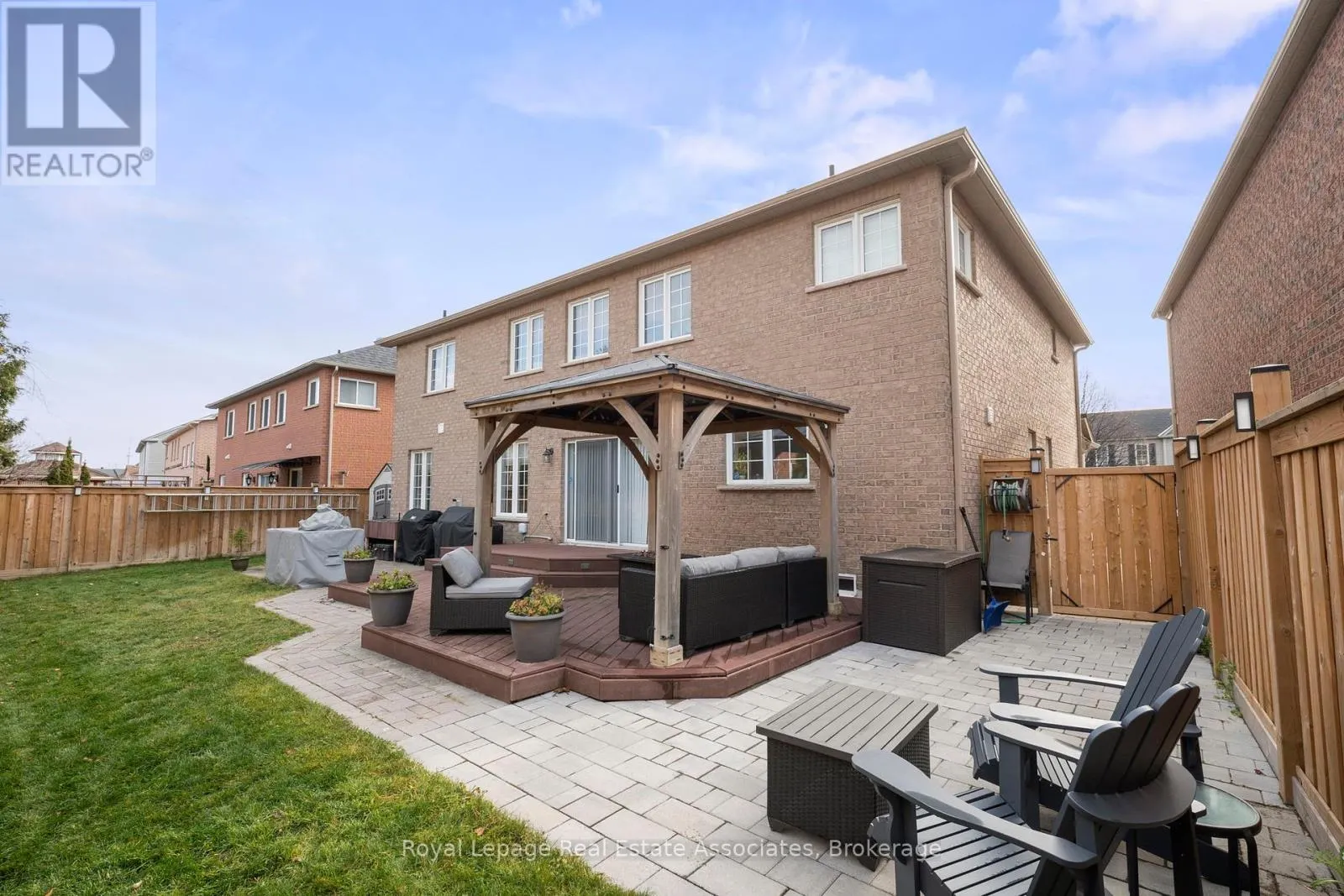 10 WESTACOTT CRESCENT
