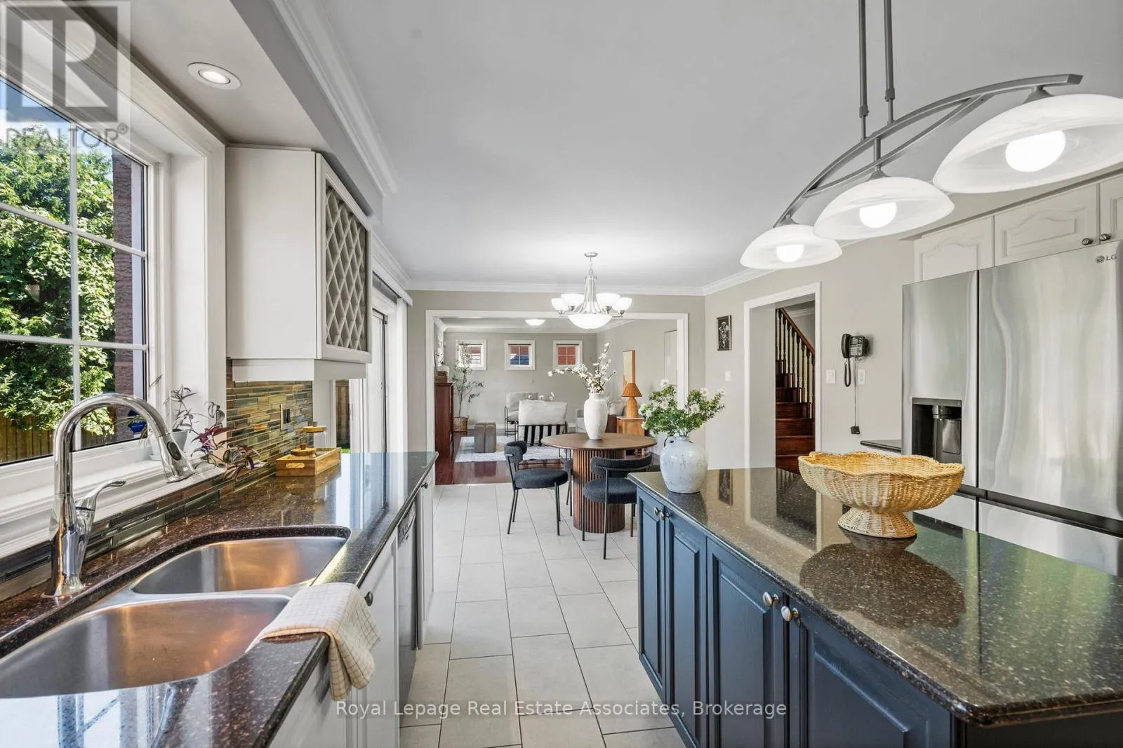 10 WESTACOTT CRESCENT